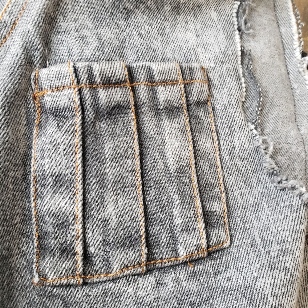 Handmade OOAK Grey Denim Jean Crop Acid Wash Vest Cobra Outlaw + Skull Skates - Picture 15 of 15
